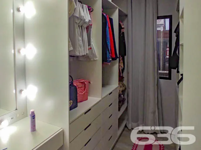 BELÍSSIMA CASA COM 1 SUÍTE E 2 QUARTOS EM BALNEÁRI