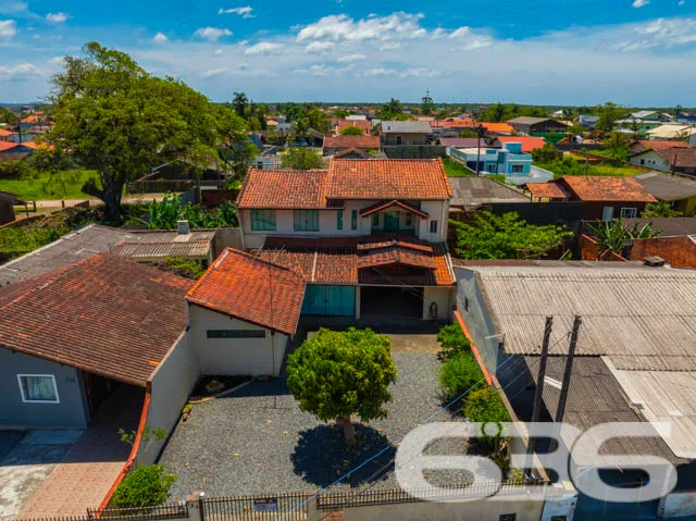 Residência Moderna em Balneário Barra do Sul - Per