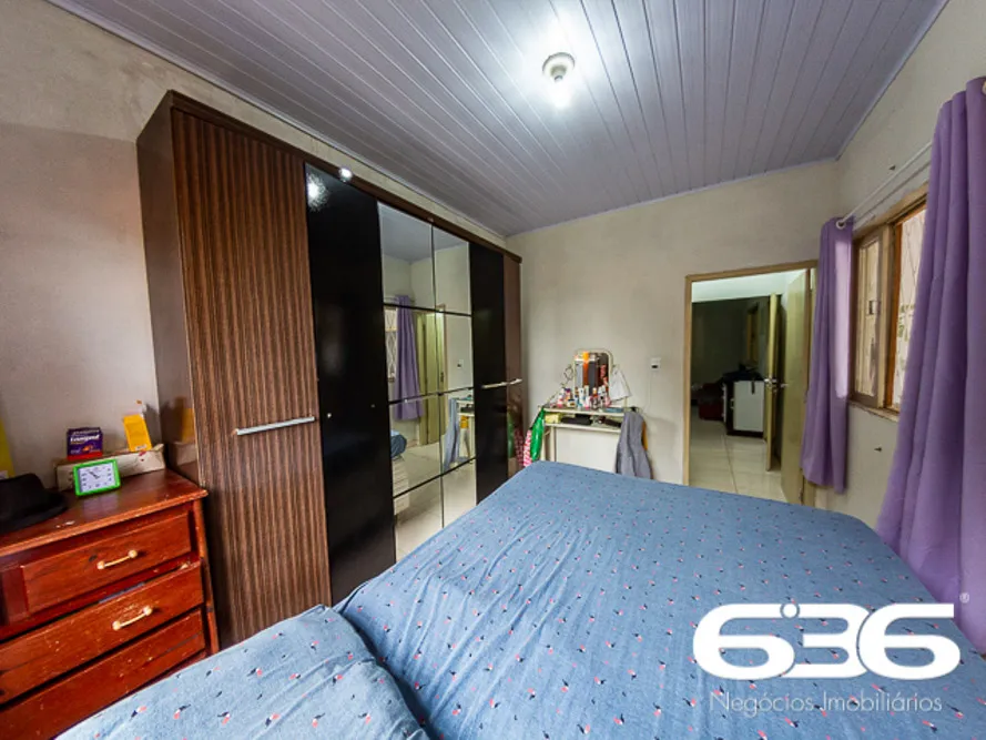 CASA À VENDA NO CENTRO, EM BALNEÁRIO BARRA DO SUL 