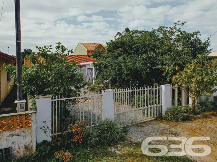CASA À VENDA NO CENTRO, EM BALNEÁRIO BARRA DO SUL 