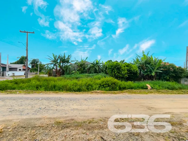 Terreno à venda no Centro, Balneário Barra do Sul.