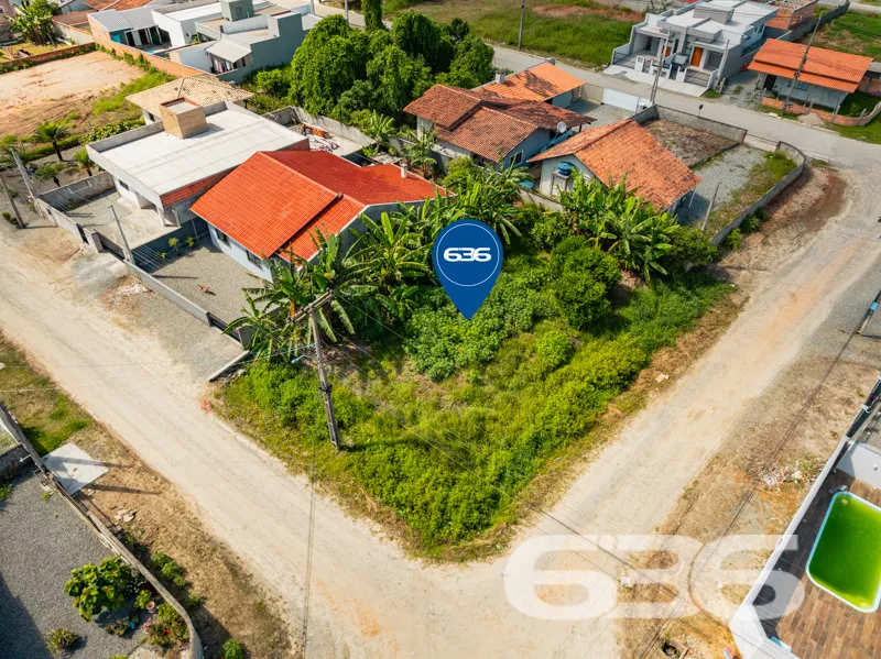 Terreno à venda no Centro, Balneário Barra do Sul.