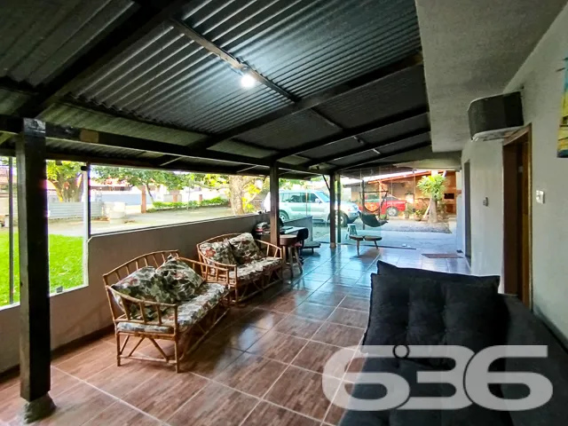 Apresentamos um exclusivo imóvel localizado no cor