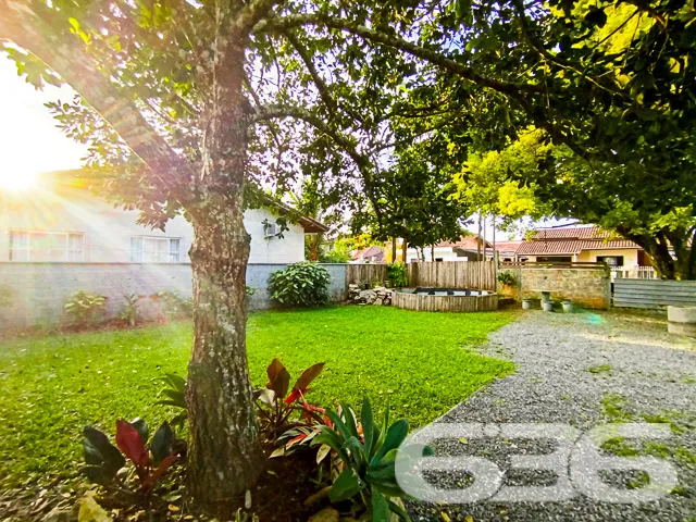 Apresentamos um exclusivo imóvel localizado no cor