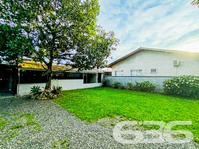 Apresentamos um exclusivo imóvel localizado no cor