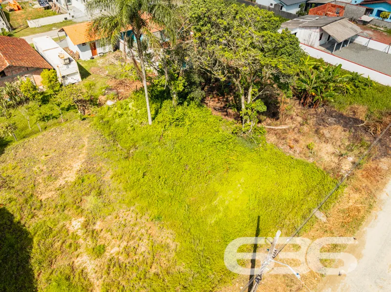 Terreno à venda no Centro, Balneário Barra do Sul!