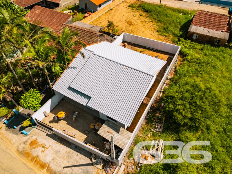 Casa Nova à venda no Centro de Barra do Sul – 3 Qu