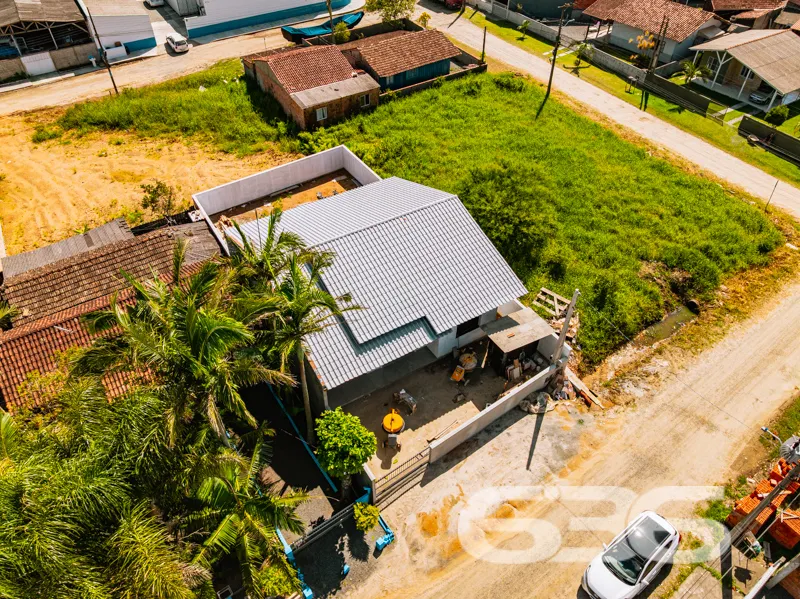 Casa Nova à venda no Centro de Barra do Sul – 3 Qu