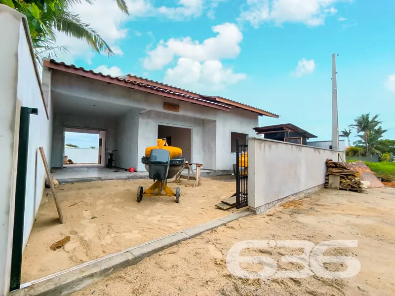 Casa Nova à venda no Centro de Barra do Sul – 3 Qu