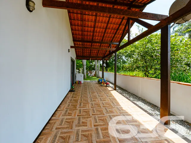 LINDA CASA FUNDOS PARA O RIO PEREQUÊ NO BAIRRO COS