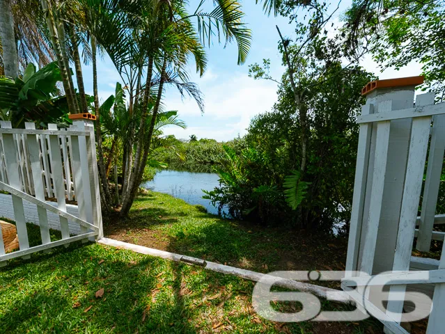 LINDA CASA FUNDOS PARA O RIO PEREQUÊ NO BAIRRO COS