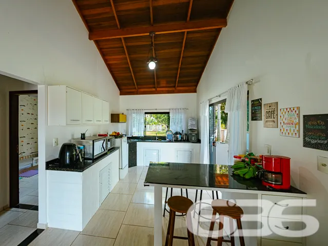 LINDA CASA FUNDOS PARA O RIO PEREQUÊ NO BAIRRO COS