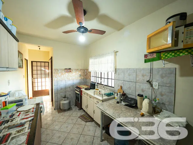 PROPRIEDADE À VENDA NO BAIRRO COSTEIRA
Está procu