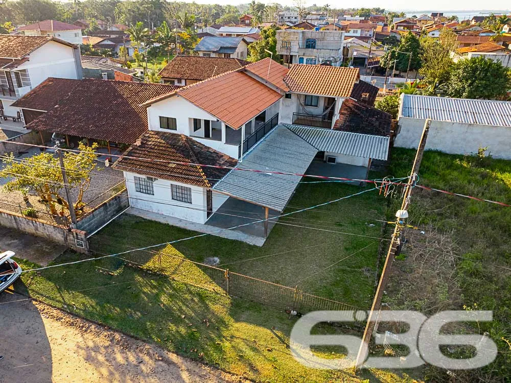 PROPRIEDADE À VENDA NO BAIRRO COSTEIRA
Está procu