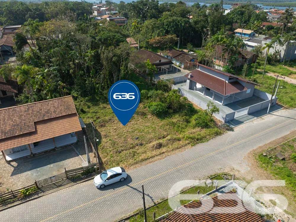 Descubra o potencial ilimitado do terreno em Balne