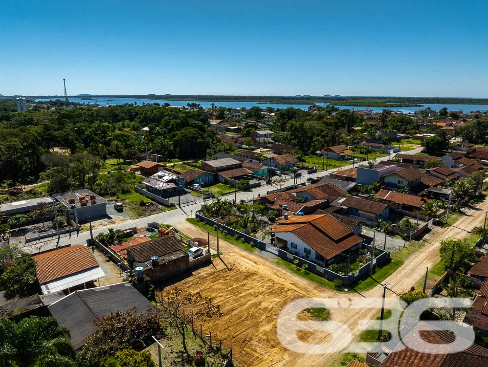 O terreno em Balneário Barra do Sul, no bairro Cos