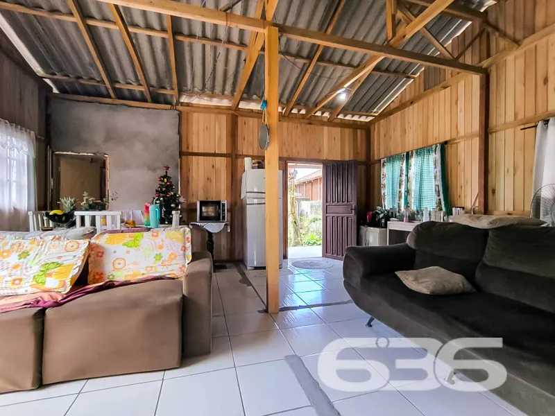 Casa à Venda no Centro de Balneário Barra do Sul/S