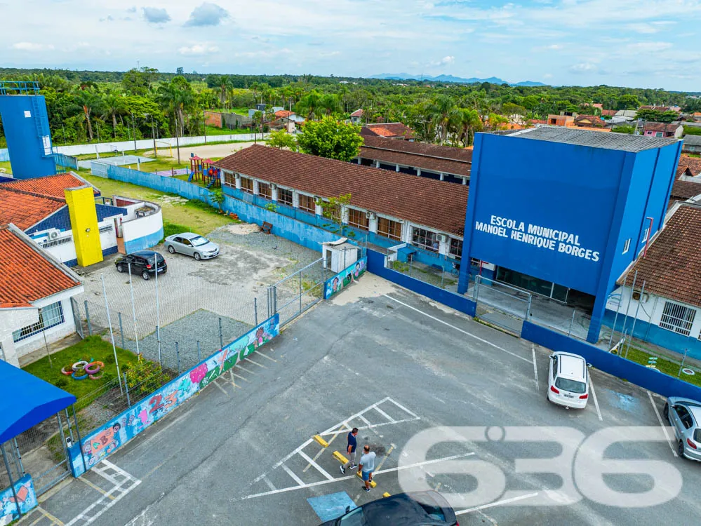 Casa à Venda no Centro de Balneário Barra do Sul/S