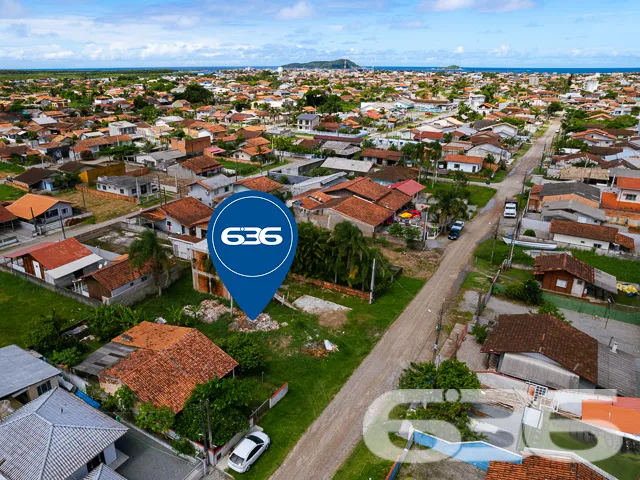 VENDE-SE LOTE NO CENTRO DE BALNEÁRIO BARRA DO SUL 