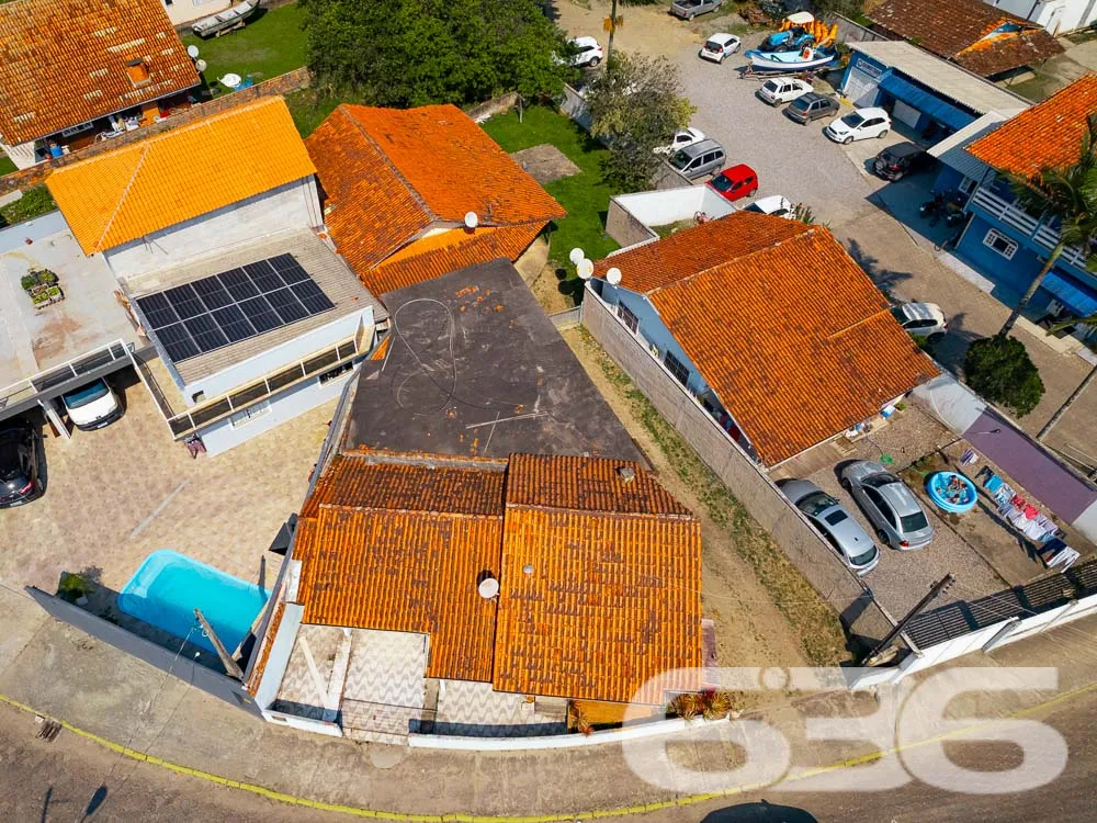 OPORTUNIDADE DE INVESTIMENTO NO CENTRO DE BALNEÁRI