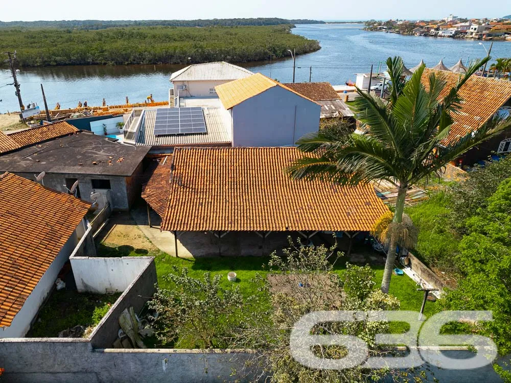 OPORTUNIDADE DE INVESTIMENTO NO CENTRO DE BALNEÁRI