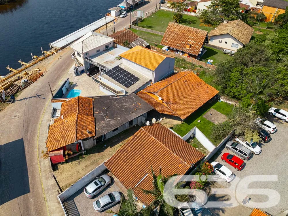 OPORTUNIDADE DE INVESTIMENTO NO CENTRO DE BALNEÁRI