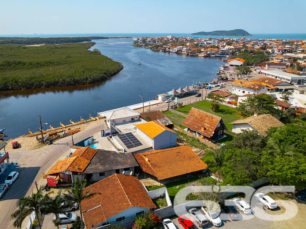 OPORTUNIDADE DE INVESTIMENTO NO CENTRO DE BALNEÁRI