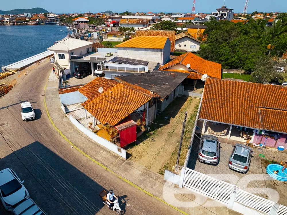 OPORTUNIDADE DE INVESTIMENTO NO CENTRO DE BALNEÁRI