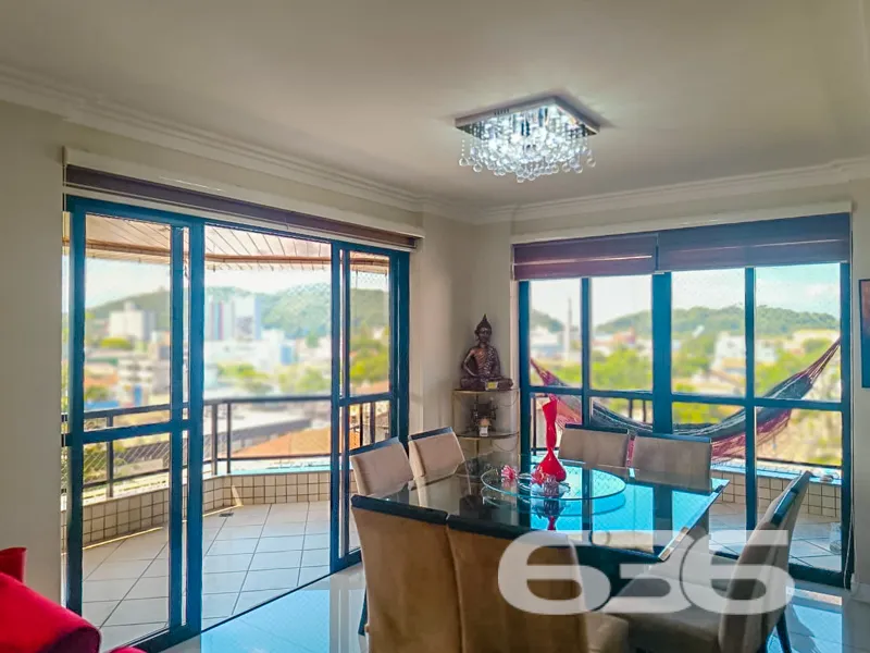 Apartamento à venda no Bucarein, Joinville | 178m²