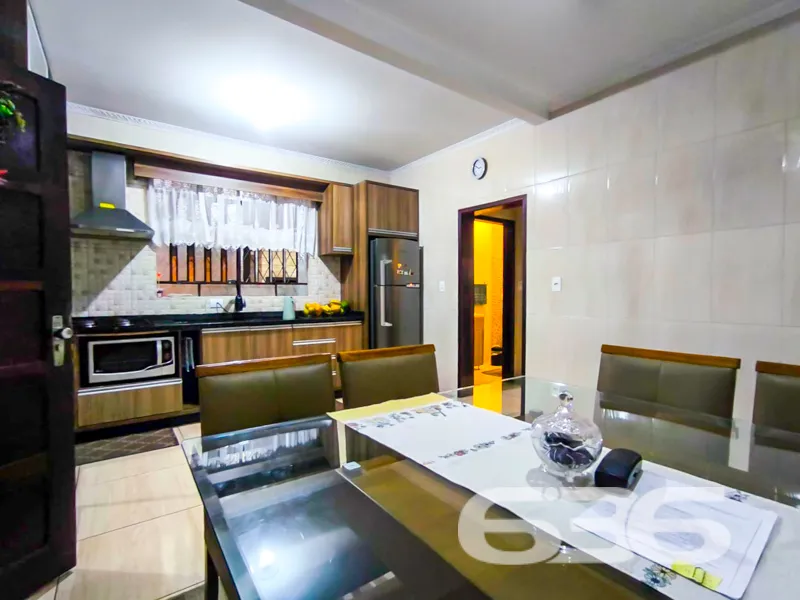 LINDA CASA COM SUĂTE + 3 QUARTOS NO BAIRRO ITAUM -