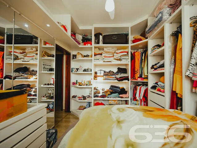 LINDA CASA COM SUĂTE + 3 QUARTOS NO BAIRRO ITAUM -