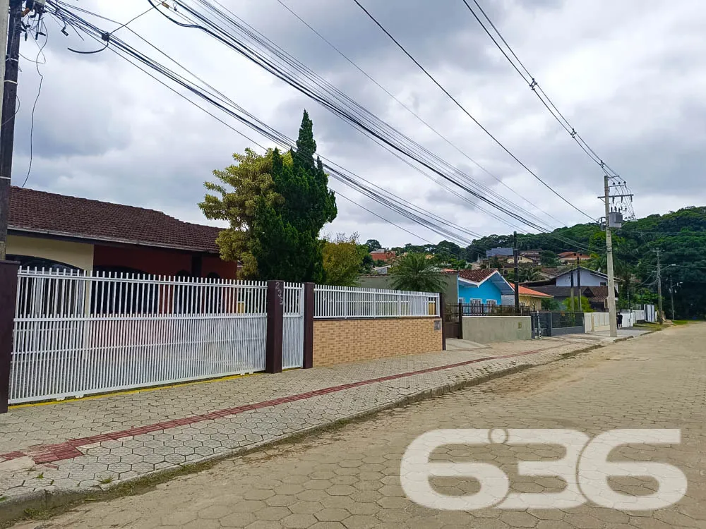 đĄ Excelente ResidĂȘncia TĂ©rrea no Bairro Itaum -