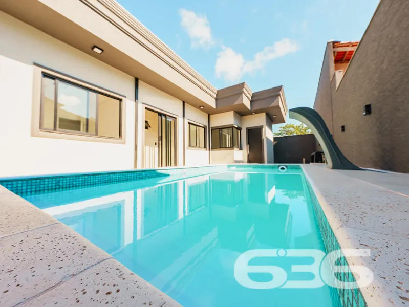 Casa à venda averbada no bairro Costeira em Balneá