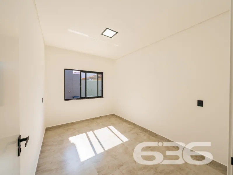 Casa à venda averbada no bairro Costeira em Balneá