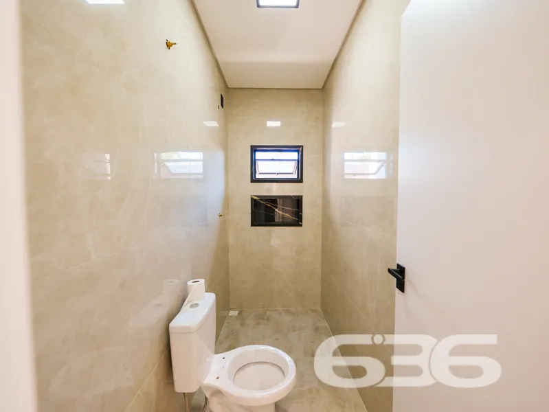 Casa à venda averbada no bairro Costeira em Balneá