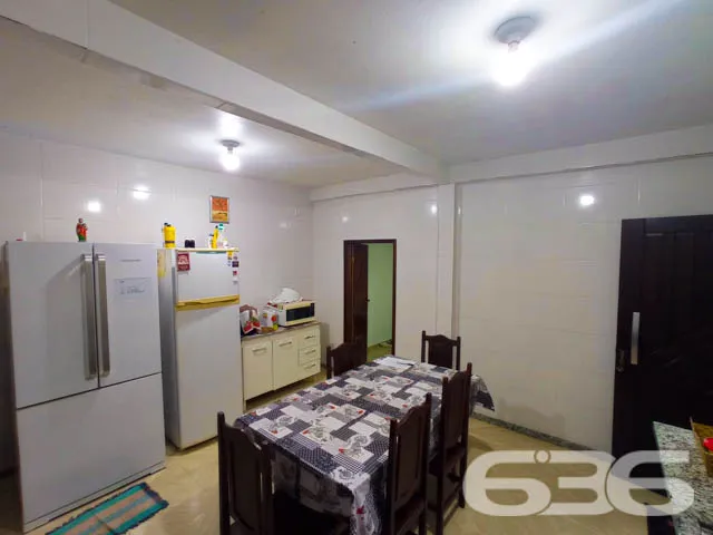 CASA COM 4 QUARTOS NO BAIRRO COSTEIRA EM BALNEÁRIO