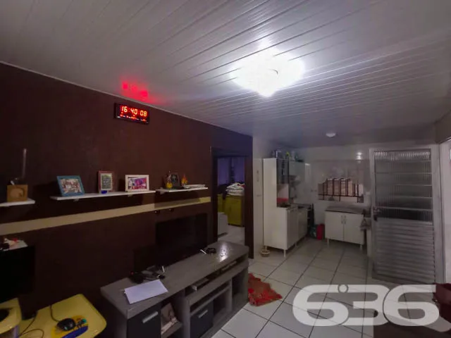 CASA COM 4 QUARTOS NO BAIRRO COSTEIRA EM BALNEÁRIO