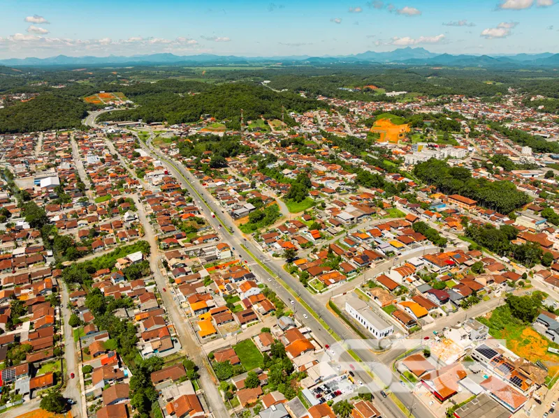 Sobrado à venda no bairro Boehmerwald em Joinville
