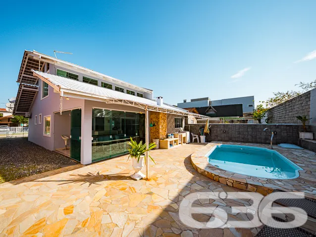 IMÓVEL ENCANTADOR PRÓXIMO À LAGOA
Seja bem-vindo