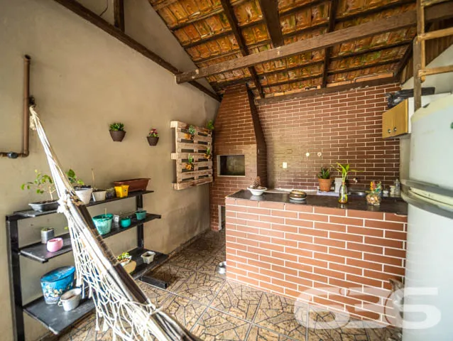 Ampla residência no bairro Glória, Joinville - SC
