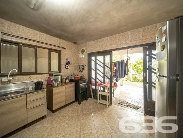 Ampla residência no bairro Glória, Joinville - SC
