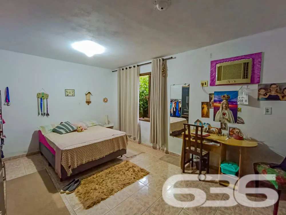 Ampla residência no bairro Glória, Joinville - SC
