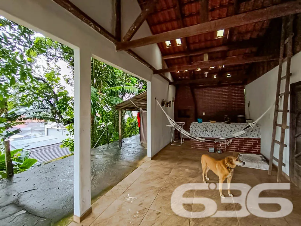 Ampla residência no bairro Glória, Joinville - SC
