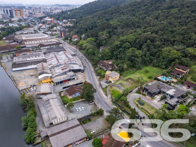 TERRENO IDEAL PARA EDIFÍCIO COMERCIAL NO BAIRRO BO