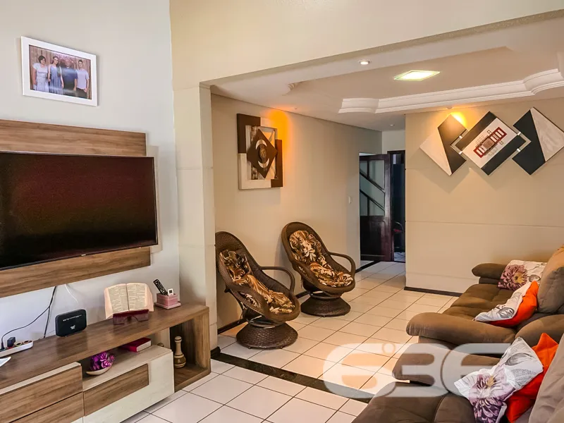 Casa à venda no bairro Itinga, Joinville | 4 vagas