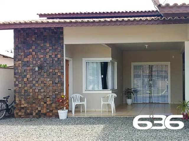 Casa à venda no bairro Espinheiros em Joinville- O