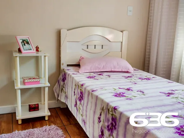 Casa à venda no bairro Espinheiros em Joinville- O