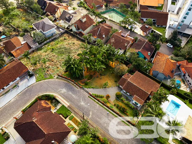 VEDE-SE LOTE NO BAIRRO ATIRADORES - ESTUDA PERMUTA