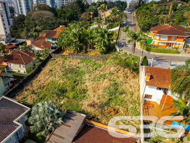 VEDE-SE LOTE NO BAIRRO ATIRADORES - ESTUDA PERMUTA