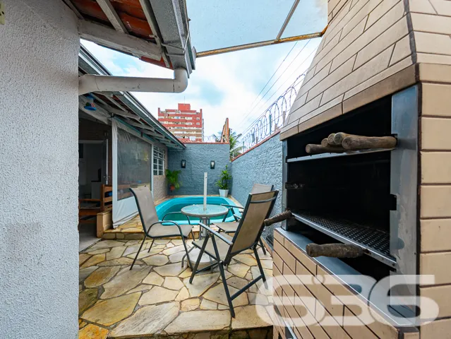 LINDA RESIDÊNCIA NO BAIRRO ANITA GARIBALDI - SUÍTE